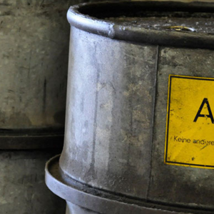 Altölfass - Nagel entsorgt das